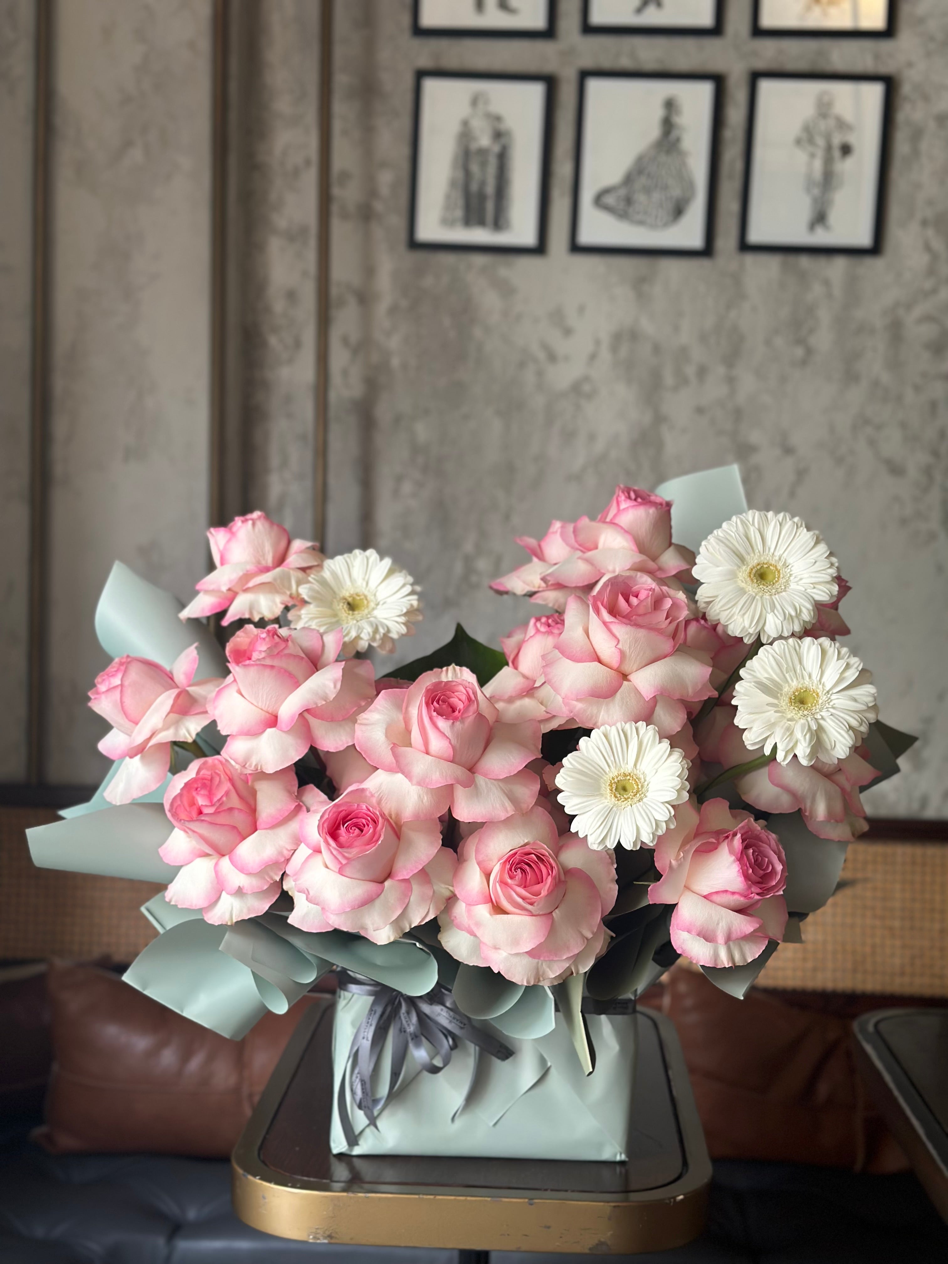 Esperance with gerbera Main image