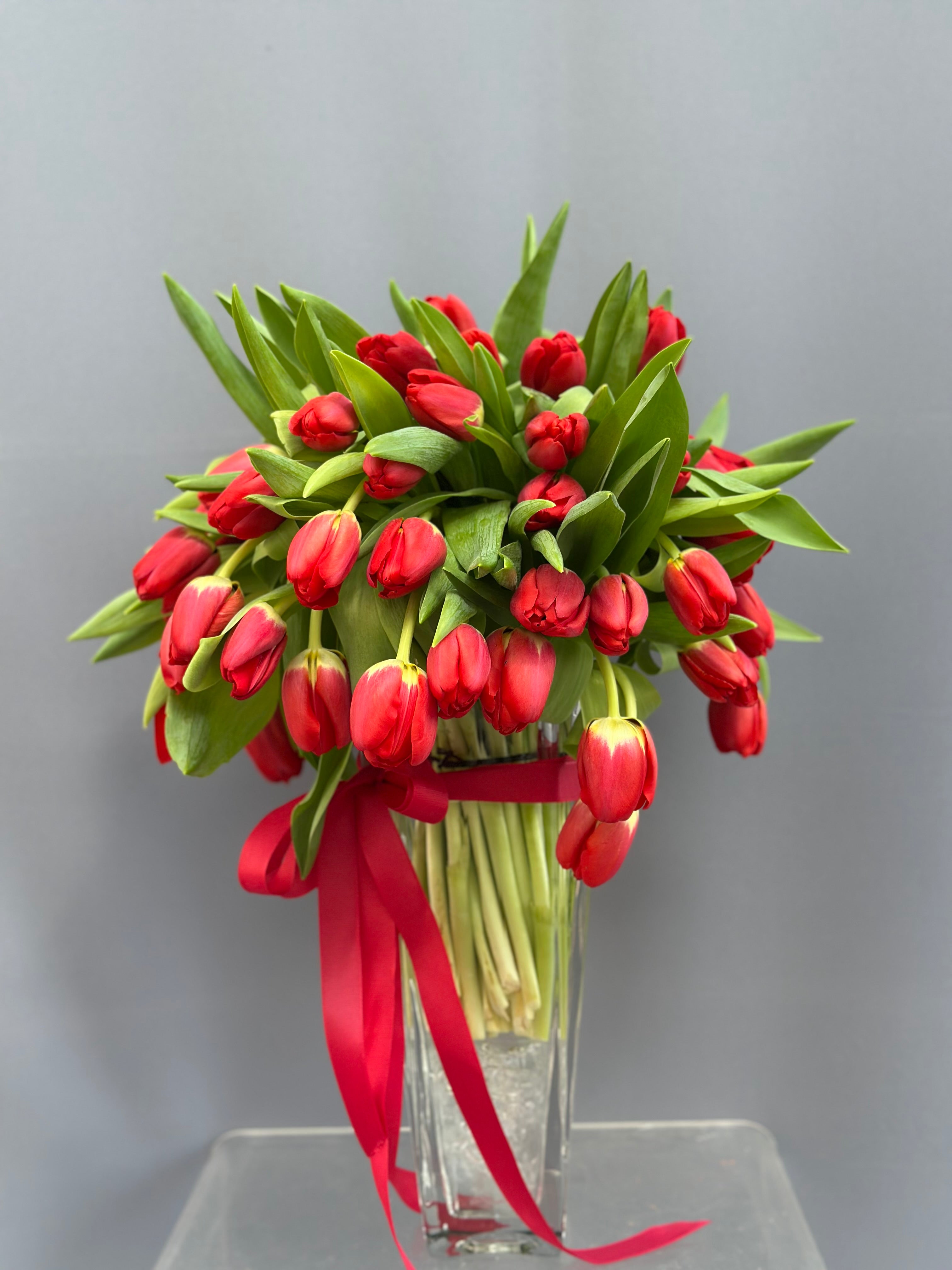 50 tulips Main image