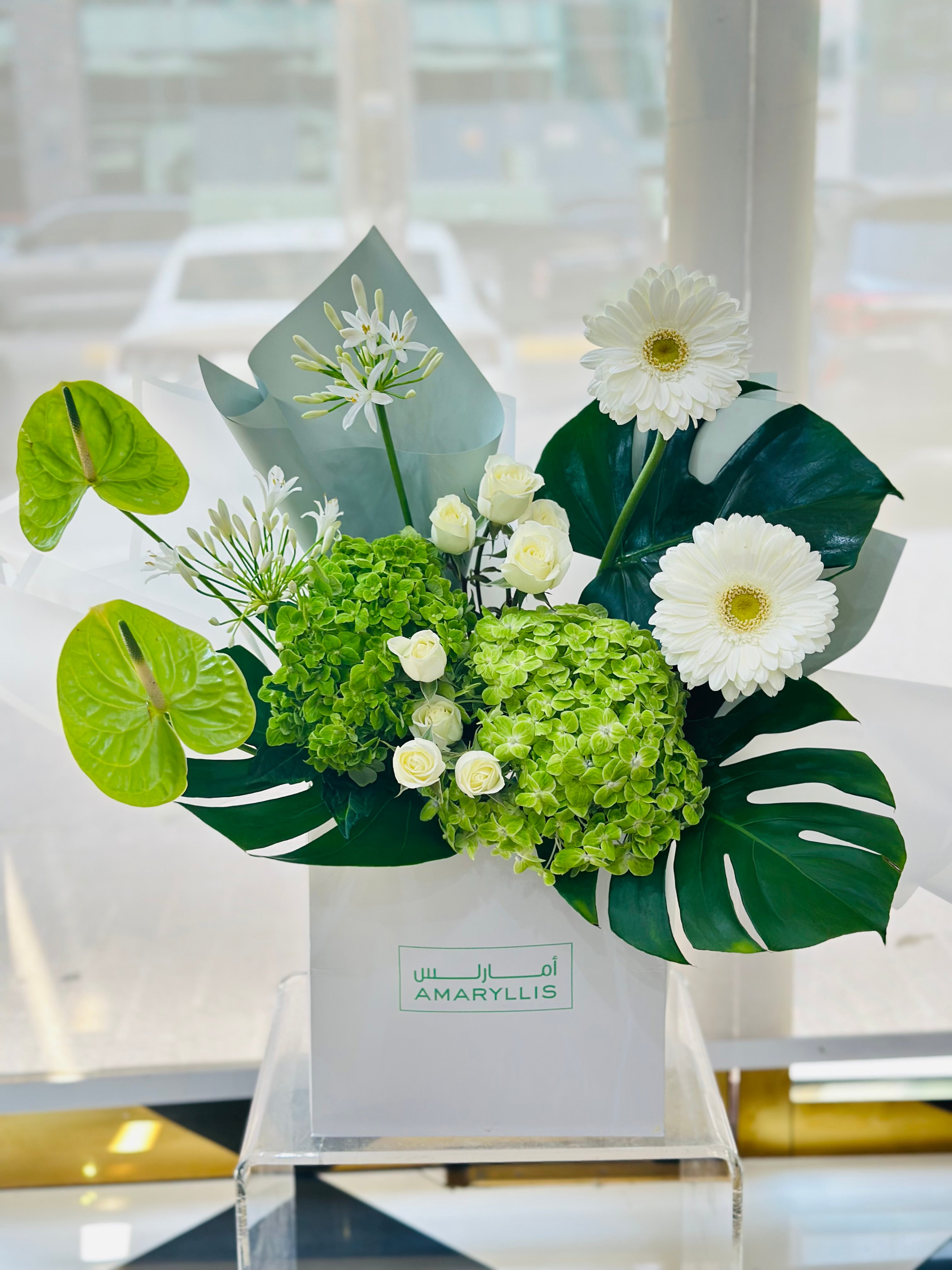 Flora pouch Main image